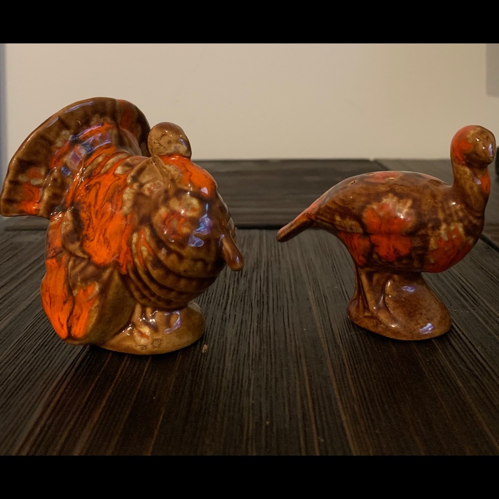 Turkey salt and pepper shakers